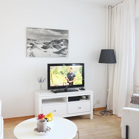 Modernes 2-Zimmer-Appartement Mit Balkon. ヴェスターラント エクステリア 写真