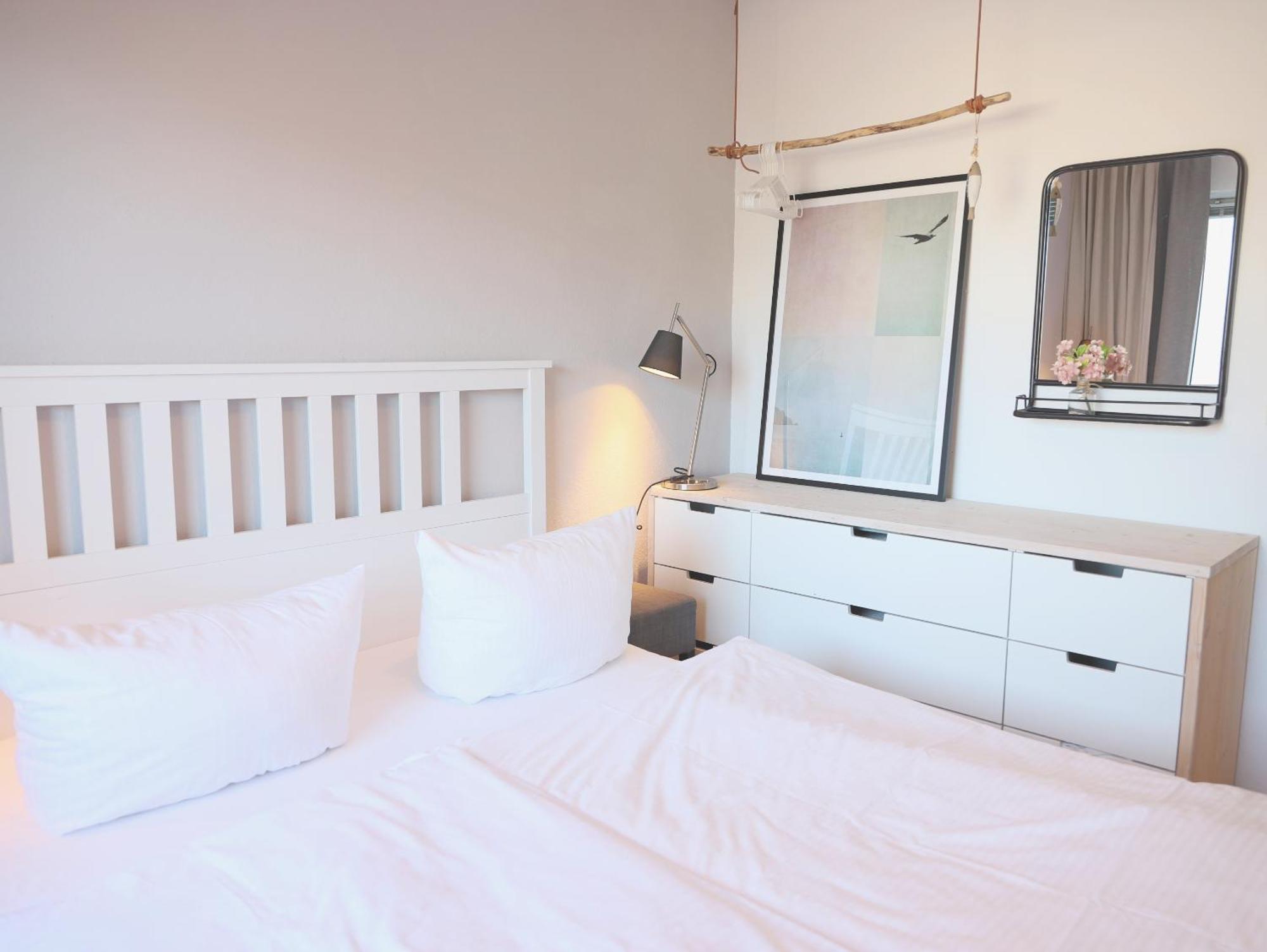 Modernes 2-Zimmer-Appartement Mit Balkon. ヴェスターラント エクステリア 写真