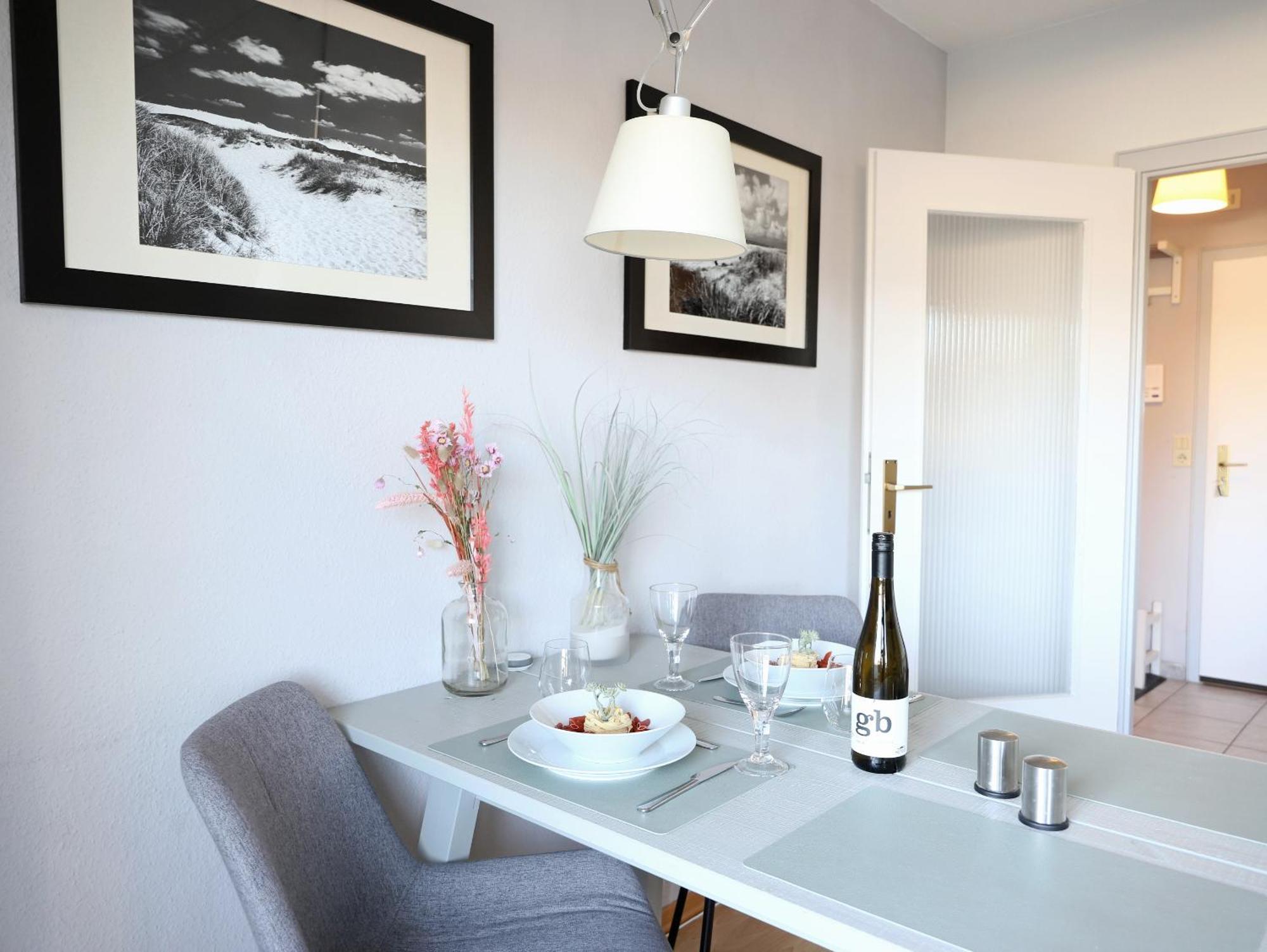 Modernes 2-Zimmer-Appartement Mit Balkon. ヴェスターラント エクステリア 写真